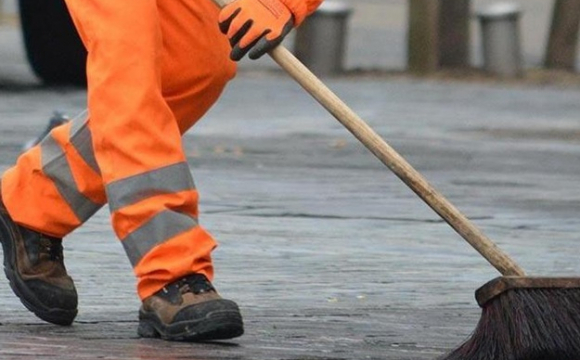 У Луцьку планують витратити майже 13 мільйонів гривень на прибирання та підмітання вулиць