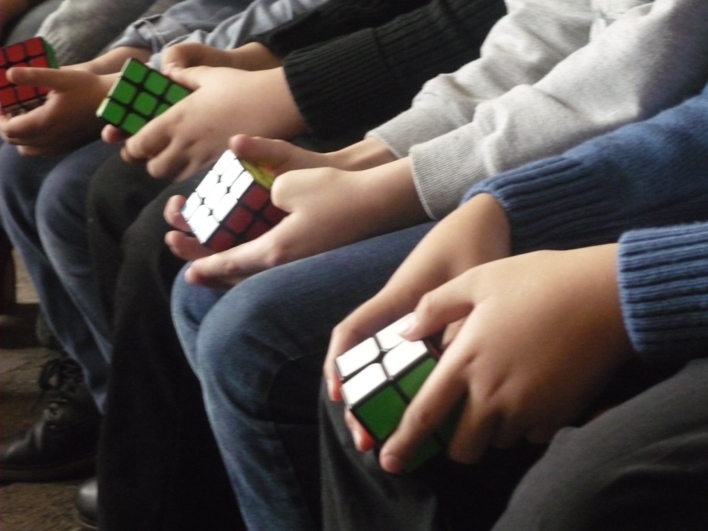 На Волині відбулись змагання із швидкісного розв’язання кубика Рубика. ФОТО