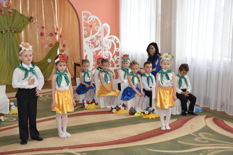 У Луцьку дошкільнята долучилися до святкування дня Землі. ФОТО