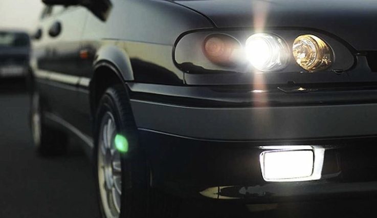 Поліція Волині нагадує водіям не забувати вмикати ближнє світло фар за містом