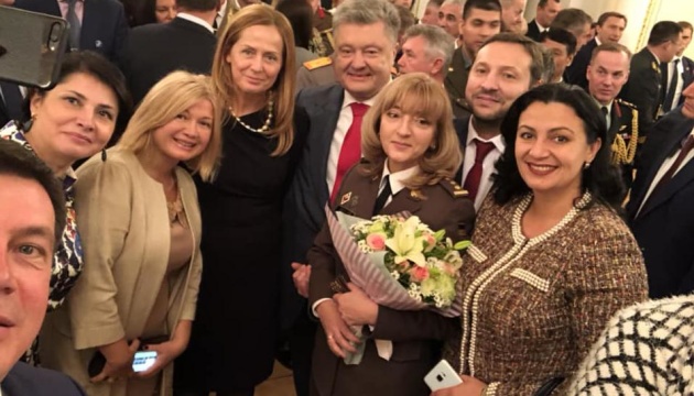 Президент України вперше присвоїв жінці звання генерала