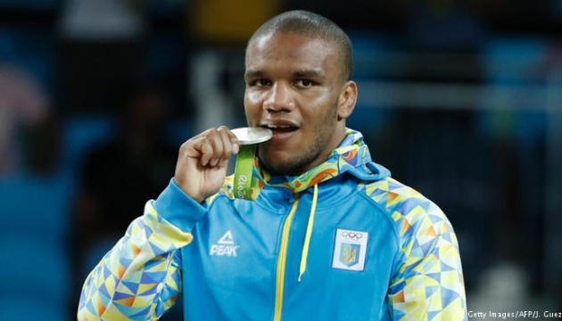 Українець Жан Беленюк став срібним призером чемпіонату світу з греко-римської боротьби