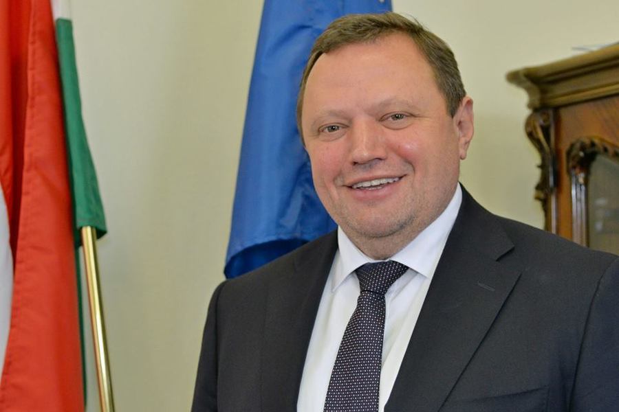 Посол Угорщини Ерно Кешкень завершив каденцію в Україні
