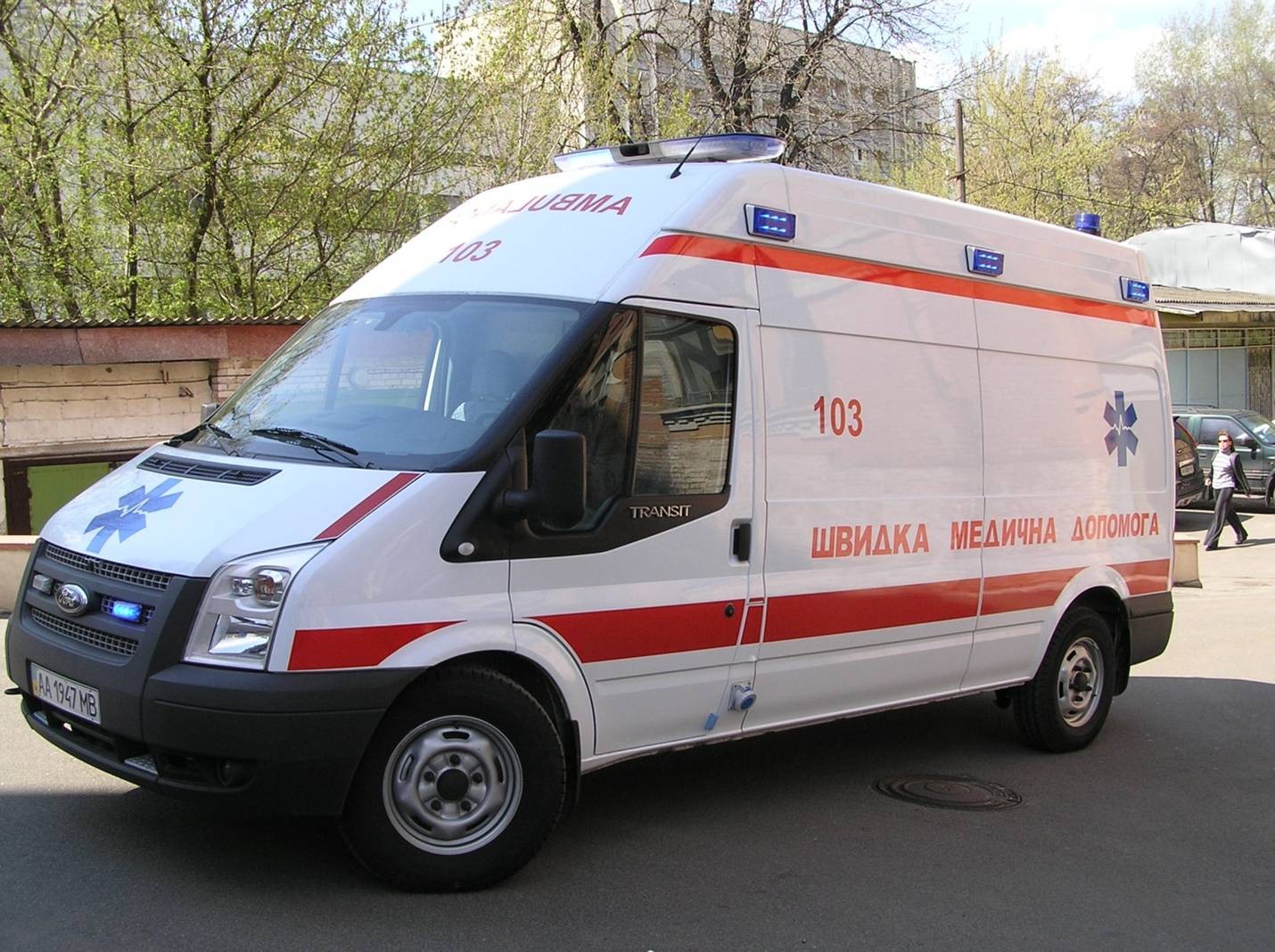 На Волині медики транспортували до Києва дводенне немовля