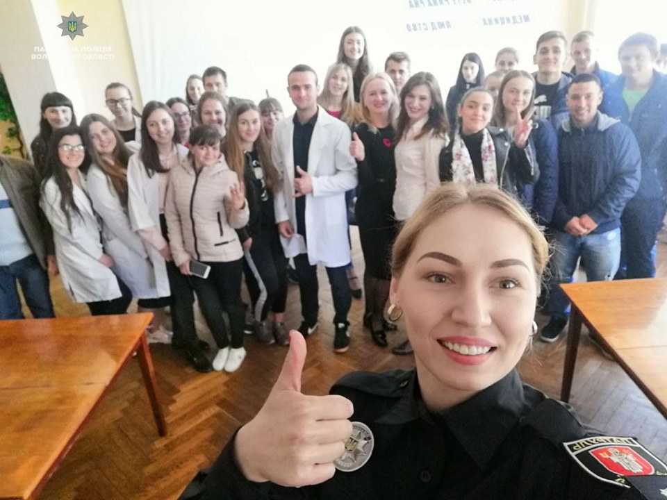 Студентам волинського коледжу розповіли про службу у патрульній поліції
