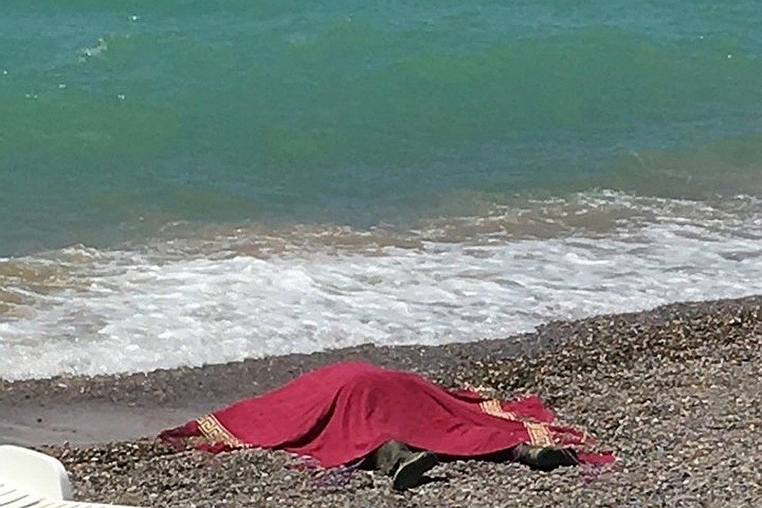 У Криму на берег винесло тіло кримського татарина з прив’язаною до шиї гирею