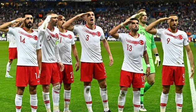 У Туреччини можуть відібрати фінал Ліги чемпіонів через військову операцію в Сирії