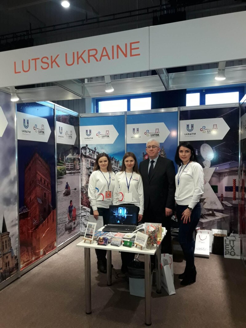 Луцьк представляє свій туристичний потенціал на Міжнародній виставці у Литві
