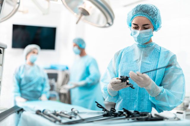 Волинські лікарі замінили аорту чоловіка на штучний протез