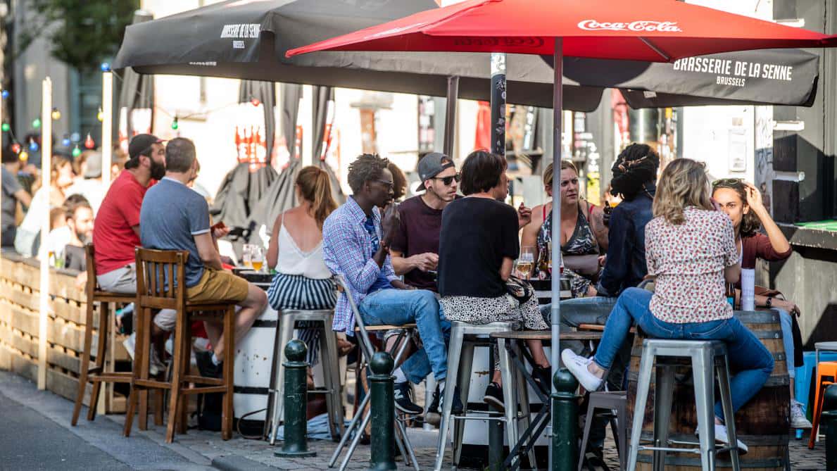 Бельгія з 1 липня скасовує низку обмежень: відкриваються басейни та кінотеатри