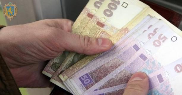 Вдовам загиблих правоохоронців у Луцьку виплатять по тисячі гривень