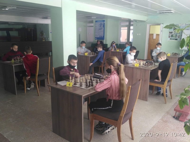 У Ковелі організували чемпіонат з шахів серед юнаків та дівчат