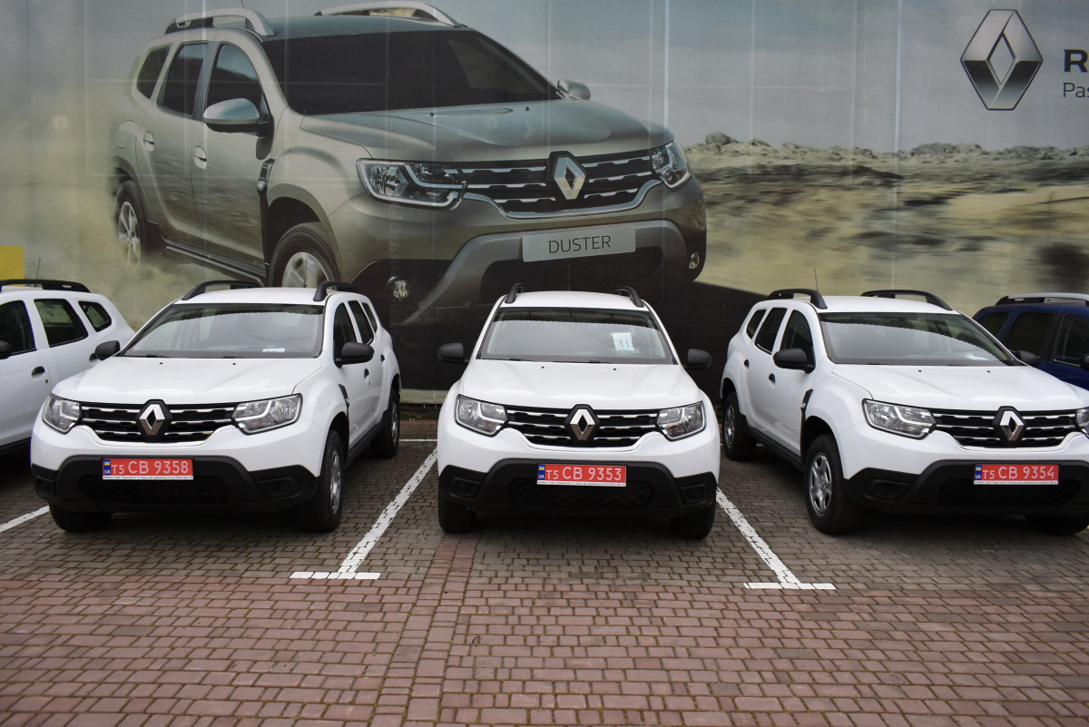 Для волинських сільських амбулаторій передали сім автомобілів