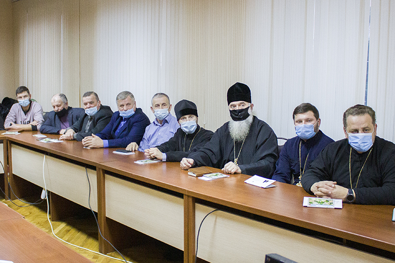 У Нововолинську організували круглий стіл з представниками духовенства