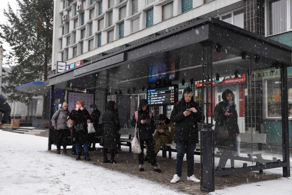 У Луцьку облаштували ще три «розумні» зупинки