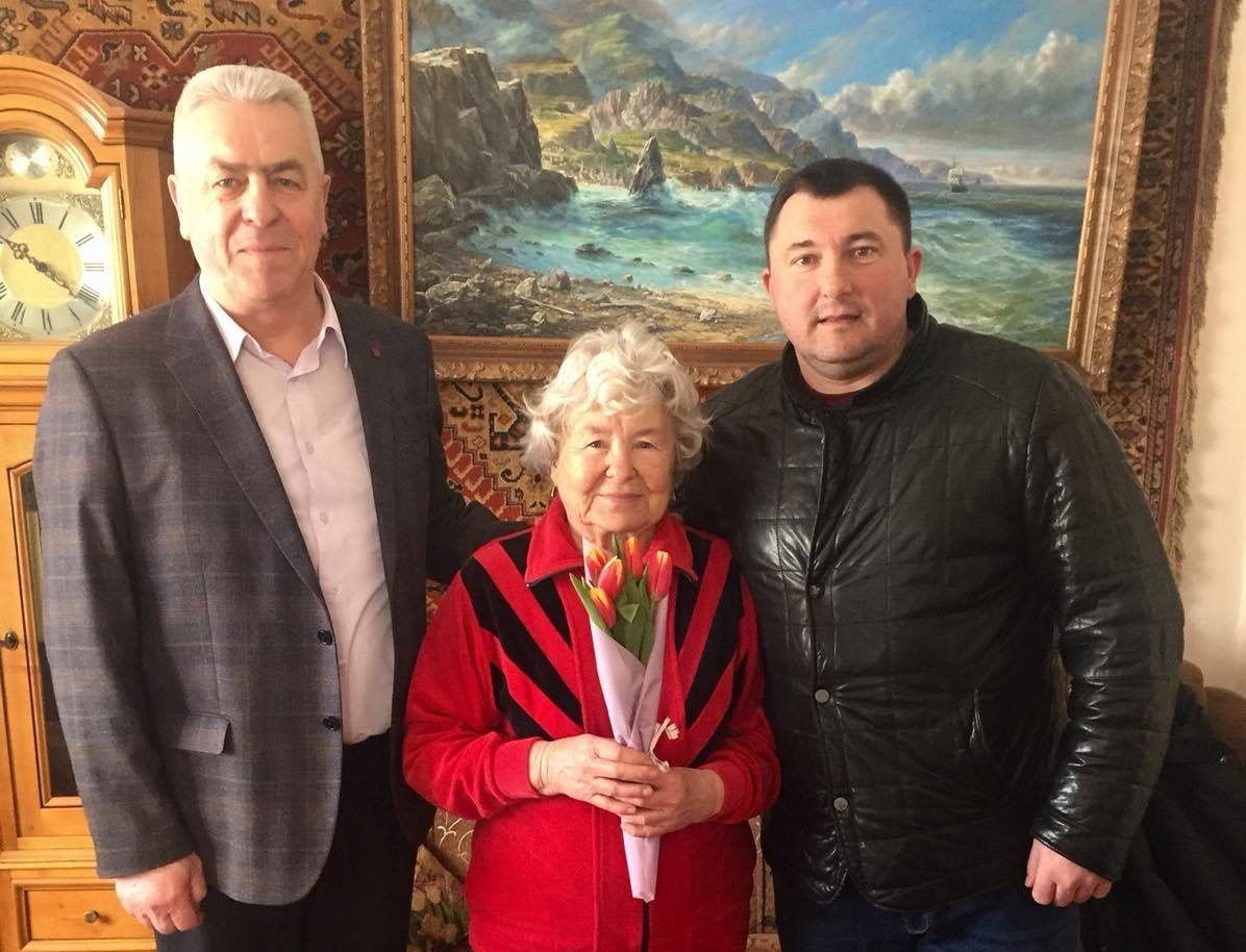 Почесну громадянку Ківерцівщини привітали з 85-річчям