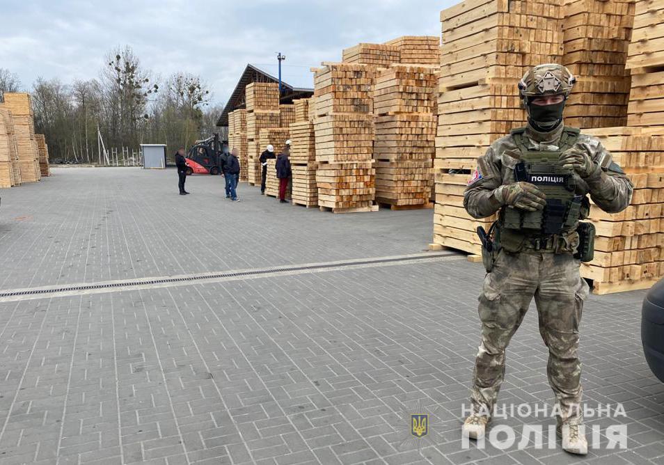 На Волині правоохоронці виявили понад 100 метрів кубічних необлікованої деревини та пиломатеріалів