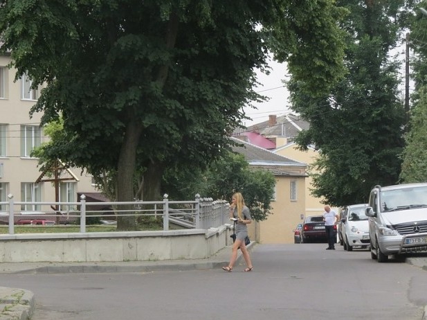 Замість продажу з аукціону: ділянку поблизу ЦНАПу у Луцьку хочуть взяти у комунальну власність