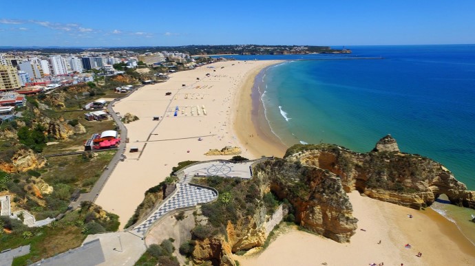 Португалія відкривається для туристів майже з усіх країн ЄС і Британії