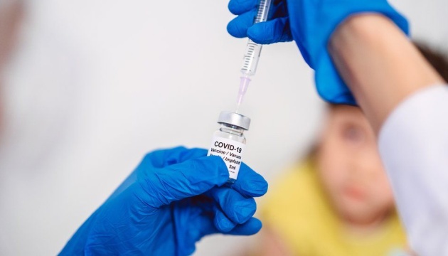 В Ізраїлі дітей вакцинуватимуть проти COVID-19 під час занять у школах