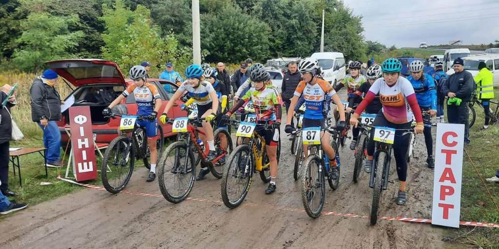 Волинські спортсмени здобули три медалі чемпіонату України з велосипедного спорту крос-кантрі на короткому крузі