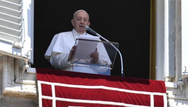 Папа Римський закликав світ приймати афганців, які тікають від влади талібів