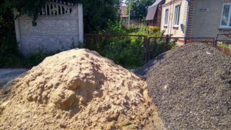 Жителів Боратинської громади штрафуватимуть за звалища будматеріалів біля будинків