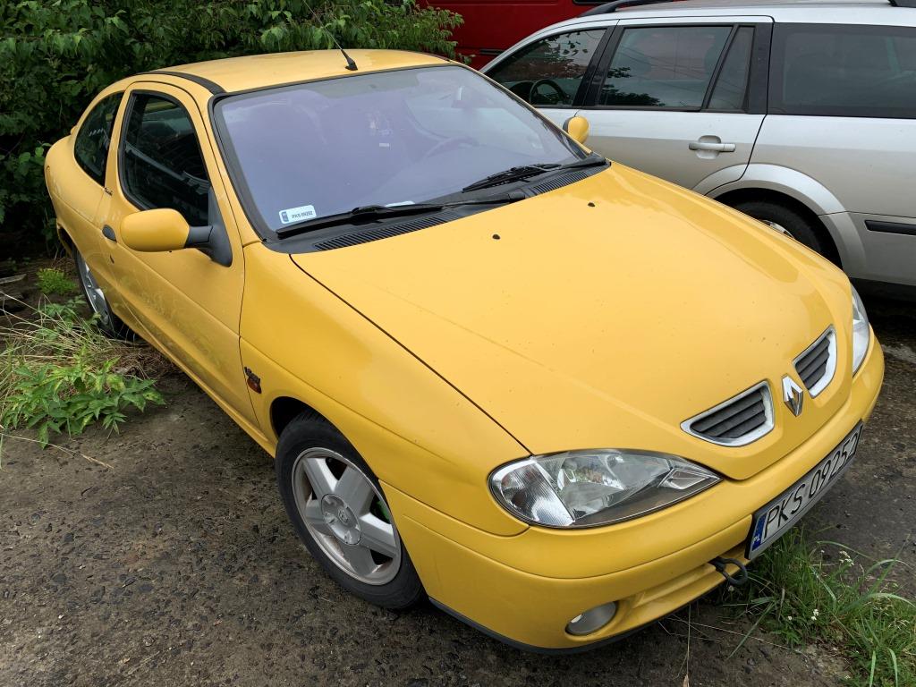 На Волині з аукціону продають авто Renault Megane Coupe