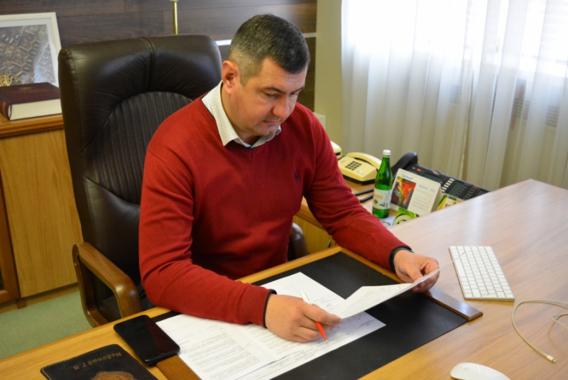 Допомога на лікування та проблеми філармонії: голова Волиньради провів телефонний прийом громадян