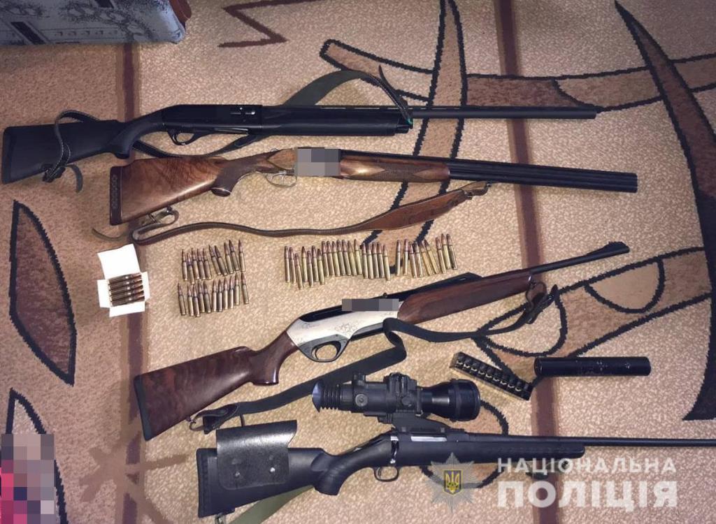 Волинські оперативники на Київщині затримали зловмисника, який незаконно збував зброю та боєприпаси