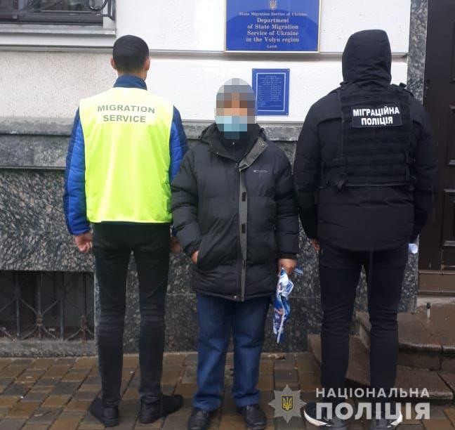 Нелегально перебував на території України: волинські правоохоронці викрили іноземця