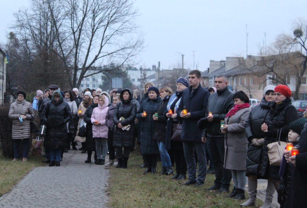 У громаді на Волині відбувся мітинг-реквієм з нагоди Дня пам’яті жертв голодоморів