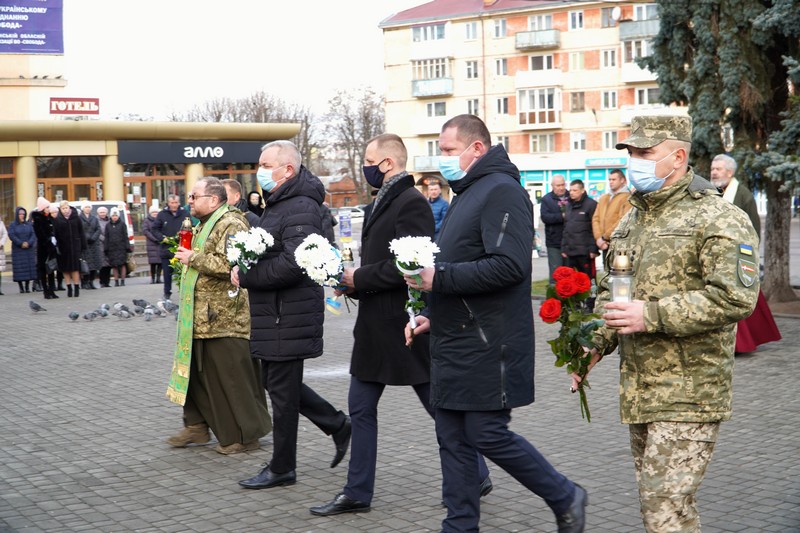 У Володимирі-Волинському вшанували пам’ять воїнів АТО/ООС, які загинули у грудні