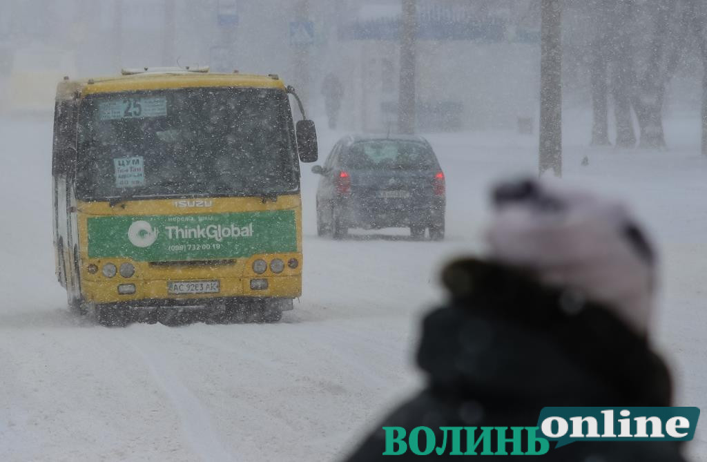 Один з автобусних маршрутів у Луцьку продовжили до села Великий Омеляник