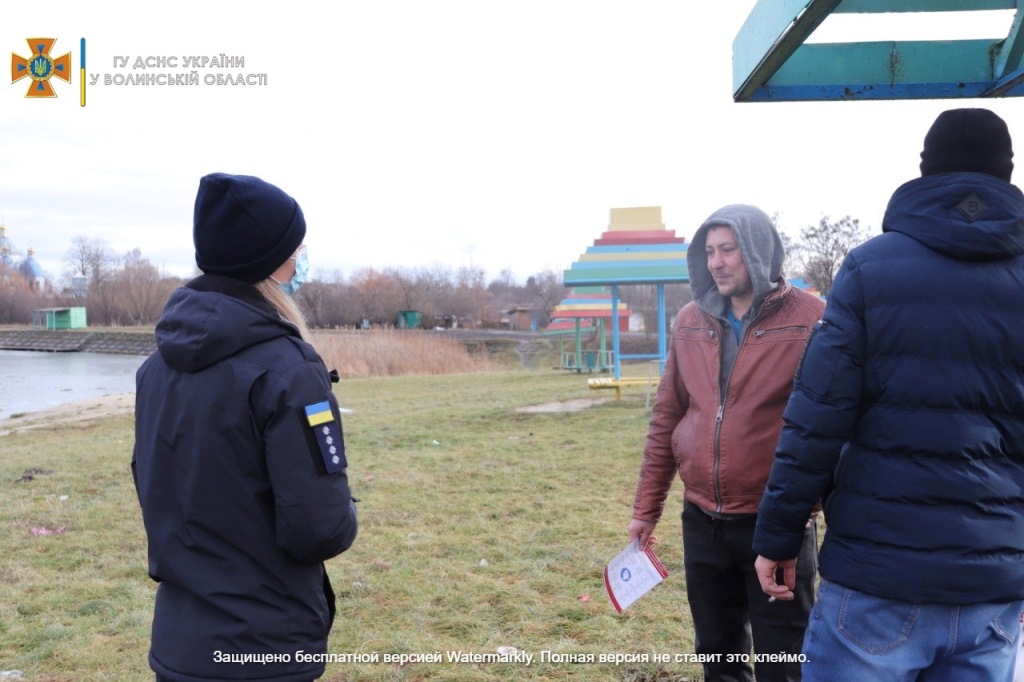 У Нововолинську рятувальники провели рейд на міському озері