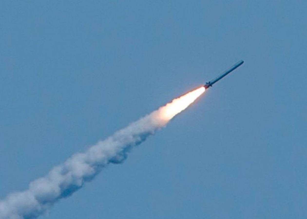 Біля Рівного ЗСУ збили три російські ракети, четверта влучила