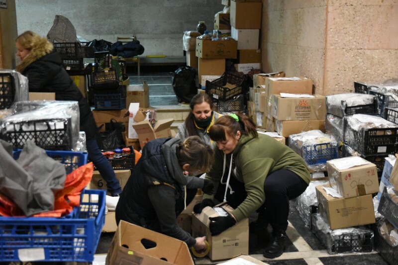 Сотні волонтерів: як у Луцьку працює центр допомоги теробороні