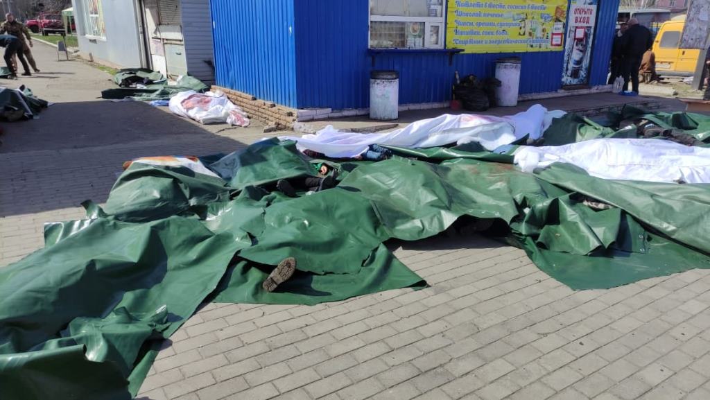 Внаслідок ворожого ракетного удару по вокзалу у Краматорську загинули десятки мирних жителів
