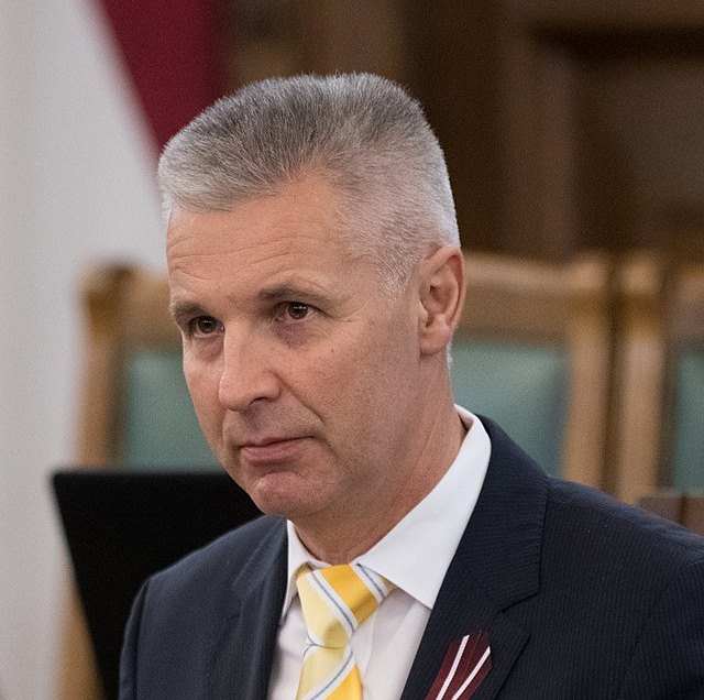 Міністр оборони Латвії назвав пропутінськими країни, які проти кандидатства в ЄС для України