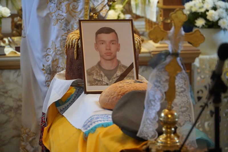 У Володимирі прощалися із загиблим військовим Юрієм Ролюком