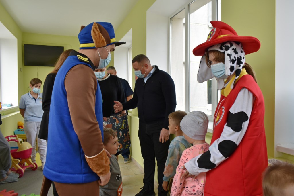 У День захисту дітей пацієнтам Волинської обласної дитячої лікарні дорослі влаштували свято