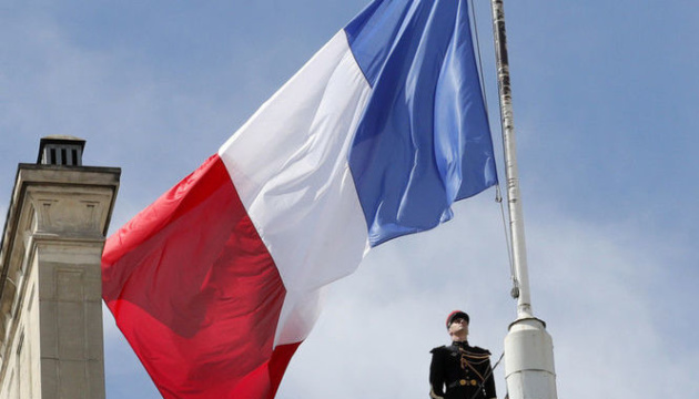 Французькі виборчі інститути прогнозують в першому турі парламентських виборів перемогу лівих