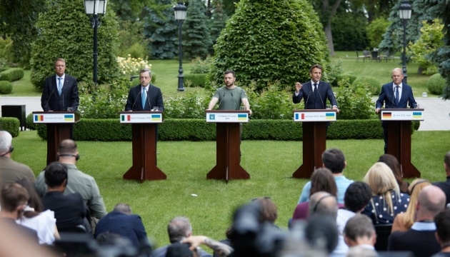 Франція, Німеччина, Італія і Румунія підтримують надання Україні статусу кандидата в ЄС