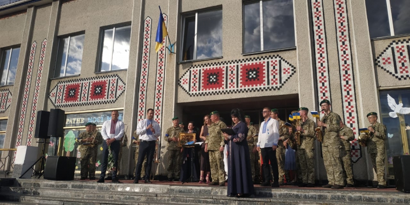 Ратнівчани та гості селища, об’єднуючись, продовжують підтримувати українських військових