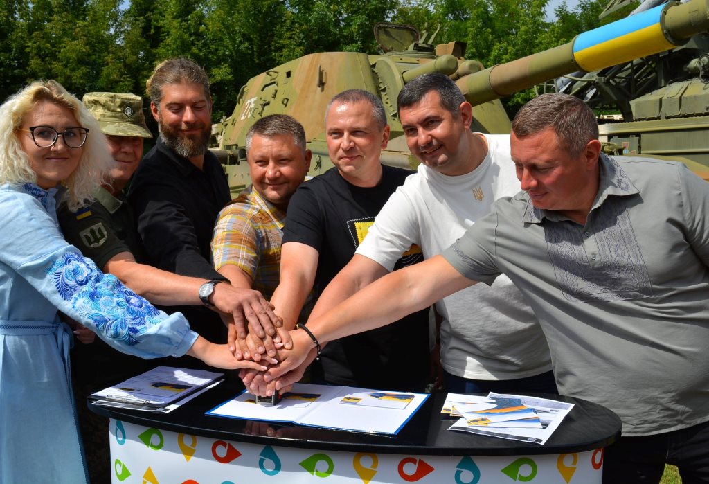 Символ української незламності: у Луцьку презентували чергову «воєнну» марку