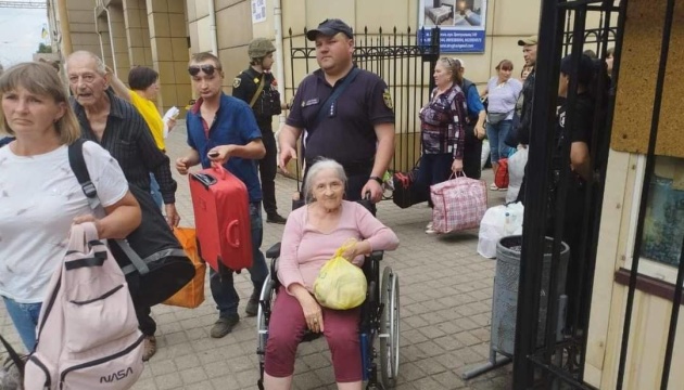 Україна запровадить обов’язкову евакуацію з Донеччини
