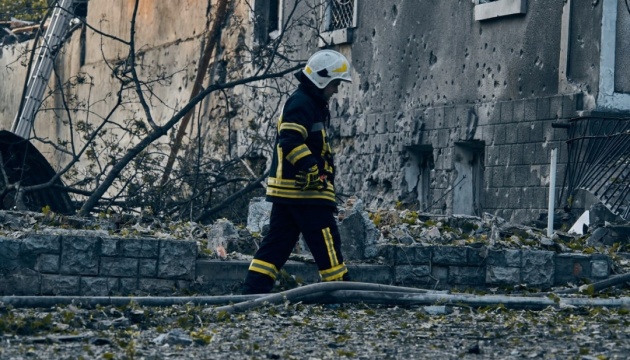 У Миколаєві внаслідок обстрілу поранені троє людей і пошкоджені будинки