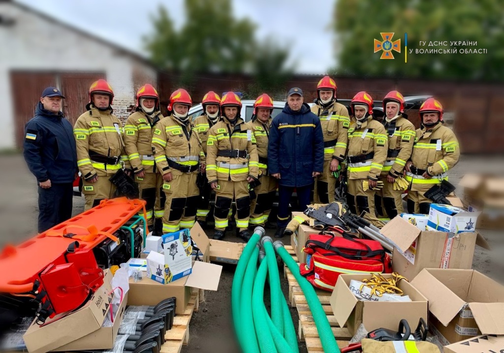 На Волині рятувальники провели навчання для волонтерів добровільних пожежних формувань