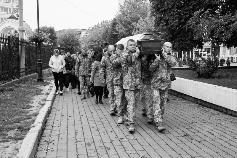 Луцька громада провела в останню дорогу загиблого Героя Юрія Сапожника