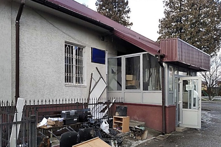 Постановили вирок жителю Миколаєва, який кинув вибуховий пристрій у приміщення Любомльського районного суду